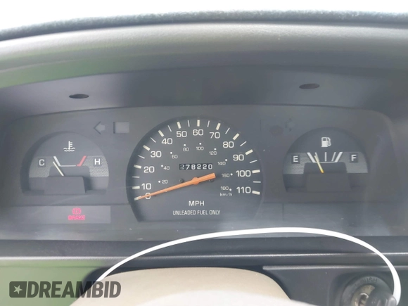 1992 Toyota Pickup z VIN 4TARN81A0NZ008256, wystawiony jako IAAI lot #41766264 z przebiegiem 278 220 mil mil oraz . Historia ofert i sprzedaży dostępna na DreamBid. Obrazek 7.