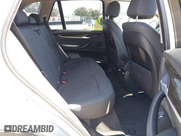 2014 BMW X5 sDrive35i with VIN 5UXKR2C54E0H31217, listed as a IAAI auction lot 41881021 with 163,492 mi miles. Bid and sale history available at carsss.com. Image 8.