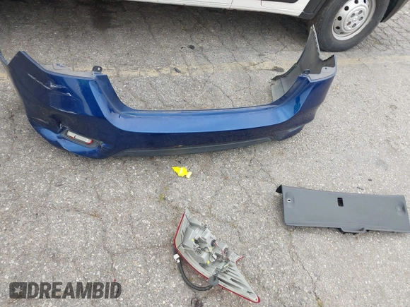 2019 Nissan Sentra SV z VIN 3N1AB7AP6KY221889, wystawiony jako IAAI lot #42077285 z przebiegiem 254 481 mil mil oraz . Historia ofert i sprzedaży dostępna na DreamBid. Obrazek 12.