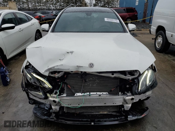 2020 Mercedes-Benz E-Class E 350 with VIN W1KZF8EB1LA842476, listed as a Copart auction lot 42555175 with 29,176 mi miles and Salvage Title. Bid and sale history available at carsss.com. Image 5.