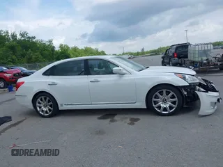2013 Hyundai Equus Signature with VIN KMHGH4JH2DU059788, listed as a IAAI auction lot 42136278 with 68,672 mi miles and . Bid and sale history available at DreamBid. Image 13.