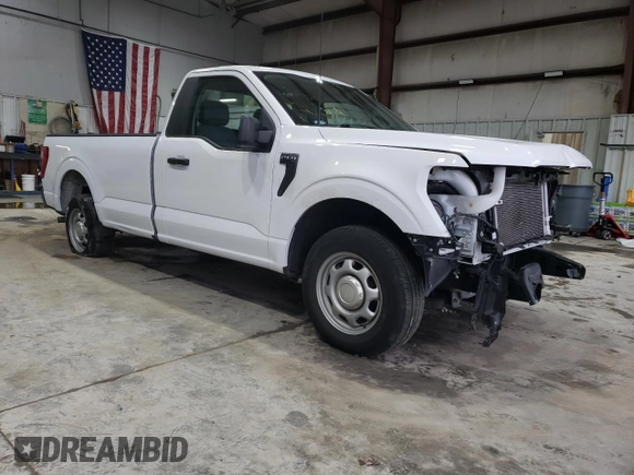 2022 Ford F-150 XL with VIN 1FTMF1CB8NKE67908, listed as a Copart auction lot 43898335 with 36,022 mi miles and Salvage Title. Bid and sale history available at carsss.com. Image 4.