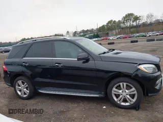 2013 Mercedes-Benz M ML 350 with VIN 4JGDA5HB3DA138368, listed as a IAAI auction lot 41958922 with 114,576 mi miles. Bid and sale history available at carsss.com. Image 13.