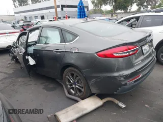 2020 Ford Fusion SEL с VIN 3FA6P0CD0LR137860, выставлен на аукционе IAAI как лот 42442924 с пробегом 64 998 миль миль и . История ставок и продаж доступна на DreamBid. Изображение 3.