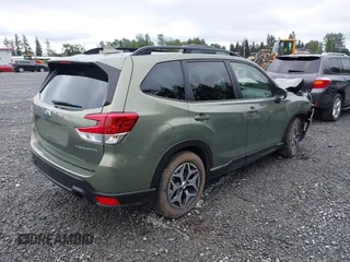 2020 Subaru Forester Premium with VIN JF2SKAJCXLH486602, listed as a IAAI auction lot 42291584 with 25,883 mi miles and . Bid and sale history available at DreamBid. Image 4.