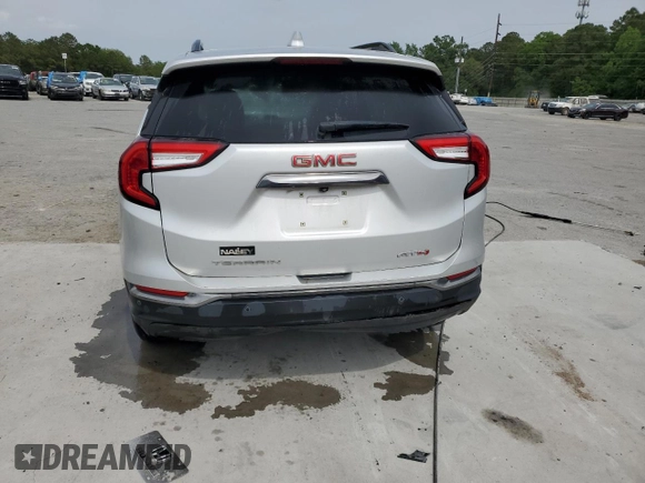 2022 GMC Terrain AT4 z VIN 3GKALYEV4NL251066, wystawiony jako Copart lot #53334335 z przebiegiem Nie podano mil oraz Szkoda całkowita • Salvage title. Historia ofert i sprzedaży dostępna na DreamBid. Obrazek 6.