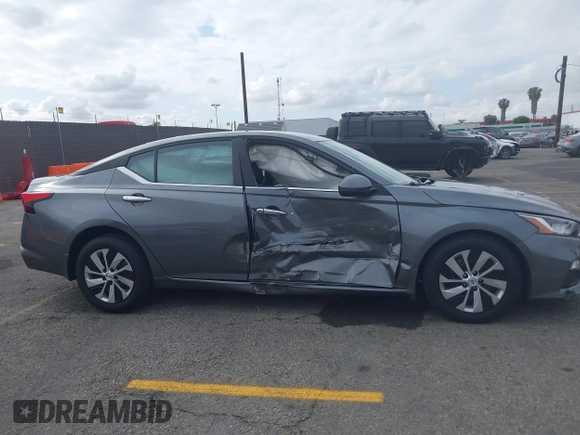 2020 Nissan Altima 2.5 S with VIN 1N4BL4BV1LC173129, listed as a IAAI auction lot 42120196 with 48,904 mi miles and . Bid and sale history available at carsss.com. Image 13.