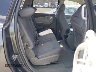 2011 Chevrolet Traverse 1LT z VIN 1GNKRGED1BJ359820, wystawiony jako IAAI lot #42095000 z przebiegiem 80 117 mil mil oraz . Historia ofert i sprzedaży dostępna na DreamBid. Obrazek 8.