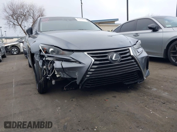 2020 Lexus IS 300 z VIN JTHDA1D24L5107168, wystawiony jako IAAI lot #41101439 z przebiegiem 76 240 mil mil oraz . Historia ofert i sprzedaży dostępna na DreamBid. Obrazek 12.