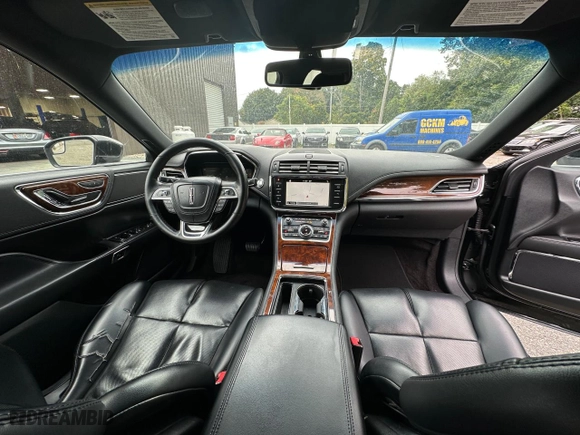 2018 Lincoln Continental Livery with VIN 1LN6L9HK0J5602697, listed as a Copart auction lot 53180815 with 252,199 mi miles and Clean Title. Bid and sale history available at carsss.com. Image 9.