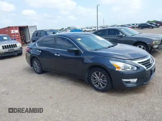 2015 Nissan Altima SV z VIN 1N4AL3AP1FC591395, wystawiony jako IAAI lot #42262755 z przebiegiem 105 546 mil mil oraz . Historia ofert i sprzedaży dostępna na DreamBid. Obrazek 1.