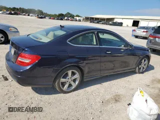 2015 Mercedes-Benz C 250 z VIN WDDGJ4HB6FG370187, wystawiony jako Copart lot #88162875 z przebiegiem 102 961 mil mil oraz Czysty tytuł • Clean title. Historia ofert i sprzedaży dostępna na DreamBid. Obrazek 3.