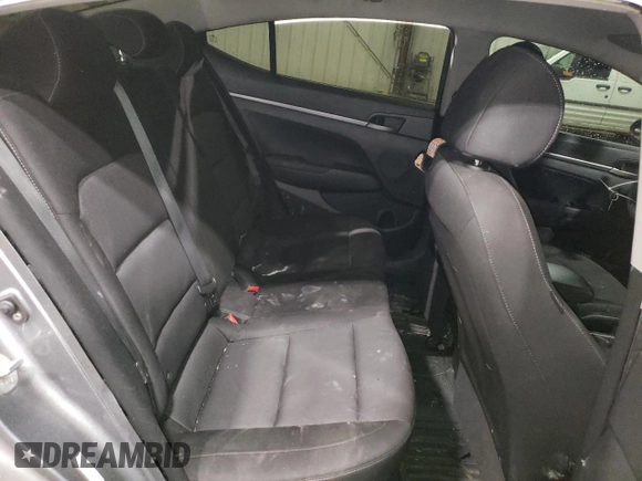 2018 Hyundai Elantra SE z VIN KMHD74LF9JU451423, wystawiony jako Copart lot #53644195 z przebiegiem 83 332 mil mil oraz Szkody całkowita. Historia ofert i sprzedaży dostępna na DreamBid. Obrazek 10.