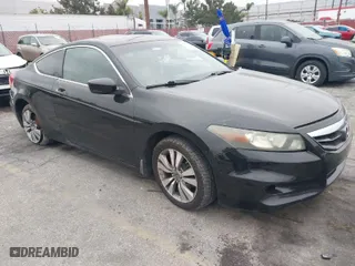 2011 Honda Accord Cpe EX-L with VIN 1HGCS1B86BA000499, listed as a IAAI auction lot 41877329 with 209,181 mi miles. Bid and sale history available at carsss.com. Image 1.