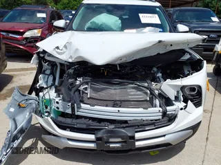 2024 Chevrolet TrailBlazer LT with VIN KL79MPSL4RB120653, listed as a IAAI auction lot 42214651 with Not Provided miles and . Bid and sale history available at DreamBid. Image 6.