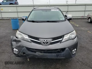 2013 Toyota RAV4 XLE with VIN 2T3RFREV7DW120510, listed as a Copart auction lot 61197695 with 107,647 mi miles and Salvage title. Bid and sale history available at DreamBid. Image 5.