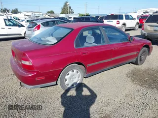 1995 Honda Accord LX with VIN JHMCD5634SC060105, listed as a IAAI auction lot 42111394 with 217,635 mi miles and . Bid and sale history available at carsss.com. Image 4.