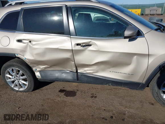 2015 Jeep Cherokee Limited with VIN 1C4PJMDB7FW610031, listed as a IAAI auction lot 41781285 with 51,913 mi miles. Bid and sale history available at carsss.com. Image 6.