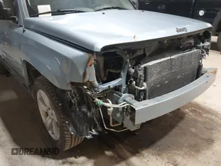 2013 Jeep Patriot Latitude z VIN 1C4NJRFB2DD140601, wystawiony jako IAAI lot #41938101 z przebiegiem 143 160 mil mil oraz . Historia ofert i sprzedaży dostępna na DreamBid. Obrazek 14.