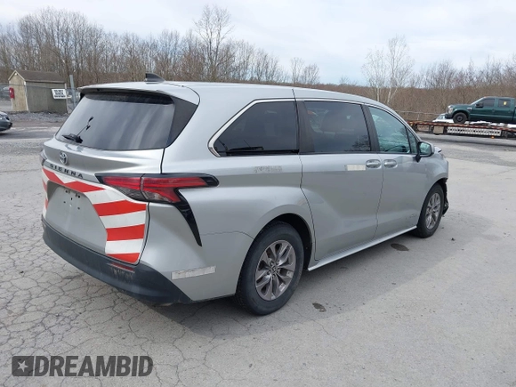 2021 Toyota Sienna LE z VIN 5TDKSKFCXMS036779, wystawiony jako IAAI lot #42037165 z przebiegiem 351 529 mil mil oraz . Historia ofert i sprzedaży dostępna na DreamBid. Obrazek 4.