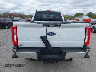 2024 Ford F-250 XL с VIN 1FT7X2BN5RED47418, выставлен на аукционе IAAI как лот 42049571 с пробегом 3 834 миль миль и . История ставок и продаж доступна на DreamBid. Изображение 16.
