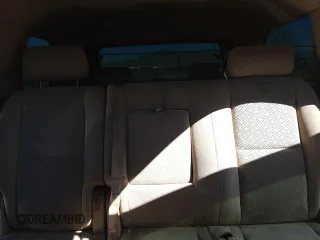 2008 Chevrolet Tahoe LS z VIN 1GNFC13C08R165865, wystawiony jako Copart lot #58601235 z przebiegiem 173 735 mil mil oraz Czysty tytuł • Clean title. Historia ofert i sprzedaży dostępna na DreamBid. Obrazek 10.