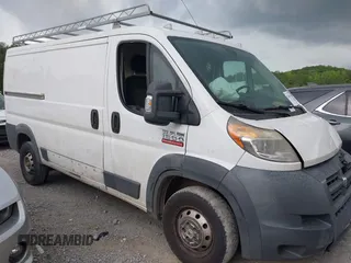 2015 Ram ProMaster Cargo z VIN 3C6TRVAG1FE514426, wystawiony jako IAAI lot #42166161 z przebiegiem 237 097 mil mil oraz . Historia ofert i sprzedaży dostępna na DreamBid. Obrazek 1.