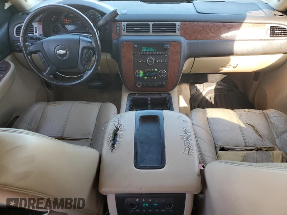 2008 Chevrolet Suburban LT w/2LT with VIN 3GNFC16048G189555, listed as a Copart auction lot 80163304 with 242,444 mi miles and Salvage Title. Bid and sale history available at carsss.com. Image 8.