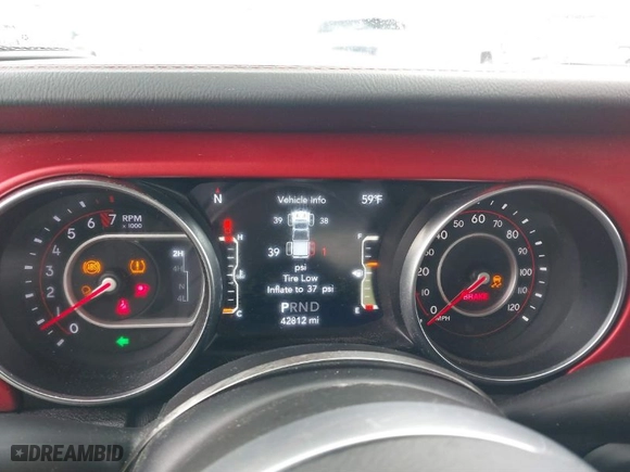 2020 Jeep Gladiator Rubicon with VIN 1C6JJTBG9LL171398, listed as a IAAI auction lot 41390927 with 42,812 mi miles. Bid and sale history available at carsss.com. Image 7.