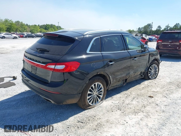 2017 Lincoln MKX Select z VIN 2LMPJ6KR4HBL48601, wystawiony jako IAAI lot #42029348 z przebiegiem 113 965 mil mil oraz . Historia ofert i sprzedaży dostępna na DreamBid. Obrazek 4.