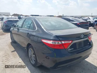 2015 Toyota Camry XLE z VIN 4T1BF1FK2FU101043, wystawiony jako IAAI lot #42426166 z przebiegiem 66 413 mil mil oraz . Historia ofert i sprzedaży dostępna na DreamBid. Obrazek 3.