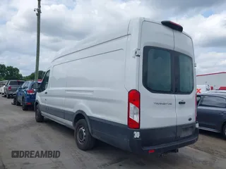2021 Ford Transit Cargo z VIN 1FTBR3X80MKA03860, wystawiony jako IAAI lot #42102090 z przebiegiem 41 490 mil mil oraz . Historia ofert i sprzedaży dostępna na DreamBid. Obrazek 3.