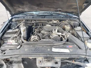 2000 Chevrolet S-10 LS with VIN 1GCCS19W2Y8170281, listed as a IAAI auction lot 41687414 with 186,332 mi miles. Bid and sale history available at carsss.com. Image 10.