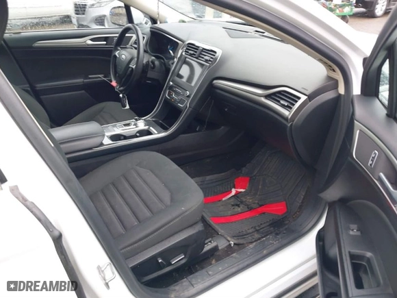 2018 Ford Fusion SE with VIN 3FA6P0HD7JR180937, listed as a IAAI auction lot 41841957 with 106,231 mi miles. Bid and sale history available at carsss.com. Image 5.