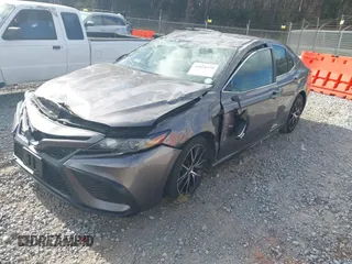 2022 Toyota Camry SE with VIN 4T1G11AK0NU634177, listed as a IAAI auction lot 41828379 with 1 mi miles. Bid and sale history available at carsss.com. Image 2.