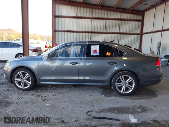 2014 Volkswagen Passat SE z VIN 1VWBN7A32EC059503, wystawiony jako IAAI lot #40876045 z przebiegiem Nie podano mil oraz . Historia ofert i sprzedaży dostępna na DreamBid. Obrazek 10.