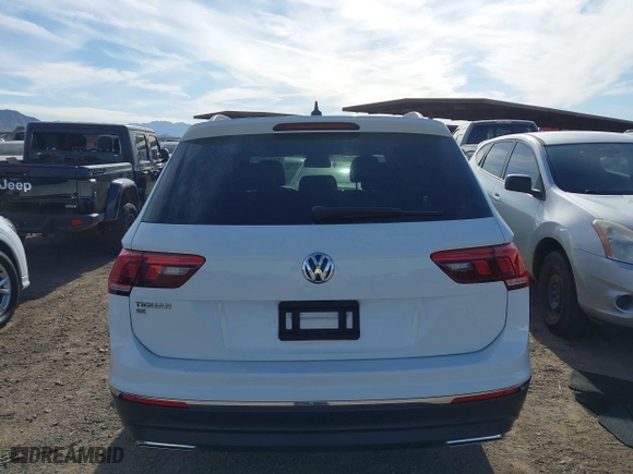 2020 Volkswagen Tiguan SE with VIN 3VV3B7AX0LM039721, listed as a IAAI auction lot 41627081 with 56,405 mi miles. Bid and sale history available at carsss.com. Image 16.