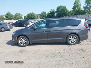 2020 Chrysler Pacifica Touring with VIN 2C4RC1FG6LR120775, listed as a IAAI auction lot 42562876 with 119,853 mi miles and . Bid and sale history available at DreamBid. Image 13.