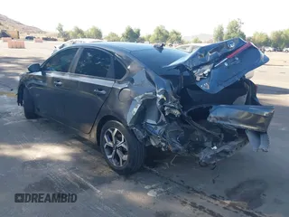 2021 Kia Forte LXS z VIN 3KPF24AD0ME329971, wystawiony jako IAAI lot #42310912 z przebiegiem 37 934 mil mil oraz . Historia ofert i sprzedaży dostępna na DreamBid. Obrazek 3.