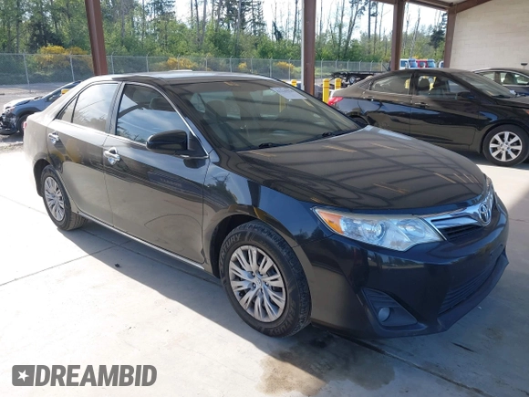 2012 Toyota Camry L z VIN 4T4BF1FK8CR271280, wystawiony jako IAAI lot #42229436 z przebiegiem 165 620 mil mil oraz . Historia ofert i sprzedaży dostępna na DreamBid. Obrazek 1.