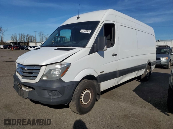 2016 Freightliner Sprinter with VIN WDYPE8DD0GP237024, listed as a Copart auction lot 50743695 with 343,473 mi miles and Salvage Title. Bid and sale history available at DreamBid. Image 1.