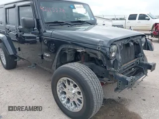 2008 Jeep Wrangler Unlimited Sahara с VIN 1J4GA59188L624010, выставлен на аукционе IAAI как лот 42115574 с пробегом 105 800 миль миль и . История ставок и продаж доступна на DreamBid. Изображение 17.