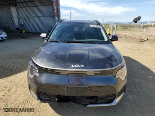 2023 Kia Niro EV Wind with VIN KNDCR3L16P5027354, listed as a Copart auction lot 47421775 with 45,401 mi miles and Clean Title. Bid and sale history available at carsss.com. Image 5.