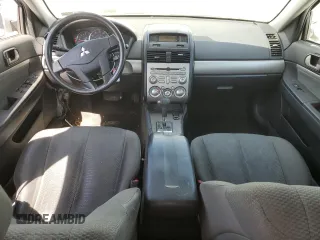 2010 Mitsubishi Galant FE z VIN 4A32B2FF1AE012718, wystawiony jako Copart lot #54487945 z przebiegiem 132 109 mil mil oraz Szkody całkowita. Historia ofert i sprzedaży dostępna na DreamBid. Obrazek 8.
