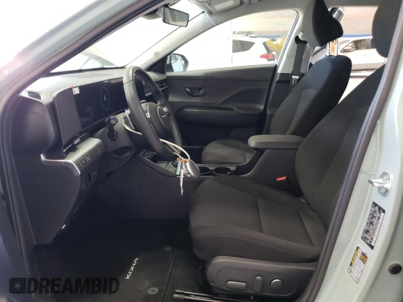 2024 Hyundai Kona SEL with VIN KM8HC3A62RU005782, listed as a Copart auction lot 76996344 with 2,974 mi miles and Salvage Title. Bid and sale history available at DreamBid. Image 7.