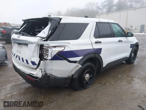 2022 Ford Police Interceptor Utility z VIN 1FM5K8AB5NGA54483, wystawiony jako IAAI lot #41562308 z przebiegiem 65 002 mil mil oraz . Historia ofert i sprzedaży dostępna na DreamBid. Obrazek 4.