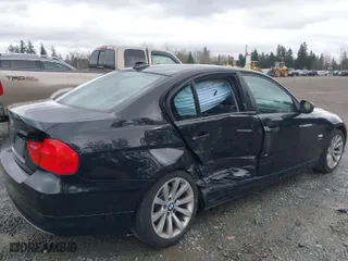 2011 BMW 3 Series 328i xDrive with VIN WBAPK5C50BA659350, listed as a IAAI auction lot 41623814 with 133,101 mi miles. Bid and sale history available at carsss.com. Image 6.
