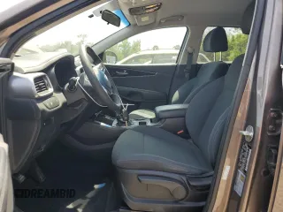 2019 Kia Sorento L with VIN 5XYPG4A39KG576130, listed as a Copart auction lot 53981755 with 99,520 mi miles and Salvage Title. Bid and sale history available at DreamBid. Image 7.