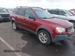 2005 Volvo XC90 with VIN YV1CZ852951218266, listed as a IAAI auction lot 40748237 with 227,162 mi miles. Bid and sale history available at carsss.com. Image 1.