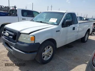 2008 Ford F-150 XL z VIN 1FTRF12228KC52794, wystawiony jako IAAI lot #42308870 z przebiegiem 240 057 mil mil oraz . Historia ofert i sprzedaży dostępna na DreamBid. Obrazek 2.